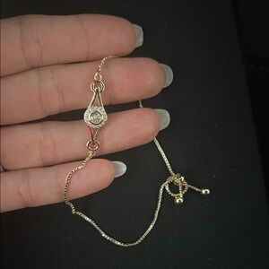 Elegant Gold Bracelet with Crystal Accent